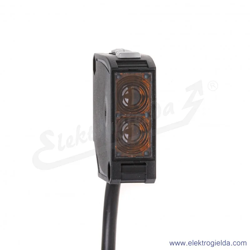 Czujnik odbiciowy E3JK-DR11 2M zasięg 2.5m, zasilanie 24..240VAC/DC 3A, SPDT Dark-ON, Light-ON, IP64, przewód 2m