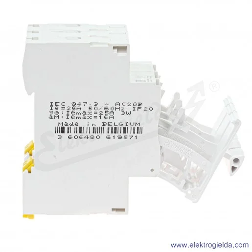 Podstawa bezpiecznikowa A9N15656 STI-10,3x38-3 3-biegunowa 500V Acti9 Podstawa bezpiecznikowa A9N15656 STI-10,3x38-3 3-biegunowa 500V Acti9