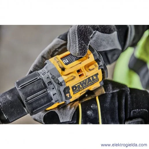 Wiertarko-wkrętarka udarowa 90 Nm, 2x5Ah 18V, DCD805P2T-QW Wiertarko-wkrętarka udarowa 90 Nm, 2x5Ah 18V, DCD805P2T-QW