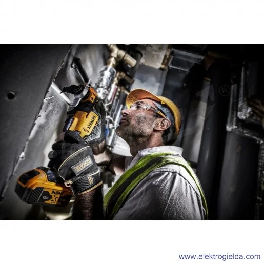 Narzędzie oscylacyjne Multi-Tool DCS356P2-QW 2x5Ah 18V 0..20000/min, kąt oscylacji 1.6° Narzędzie oscylacyjne Multi-Tool DCS356P2-QW 2x5Ah 18V 0..20000/min, kąt oscylacji 1.6°