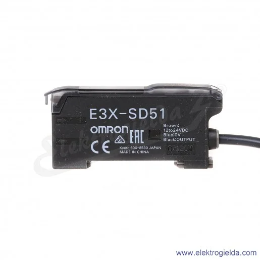 Wzmacniacz światłowodowy E3X-SD51 2M PNP Dark-ON i Light-ON, 12..24VDC, przewód 2m